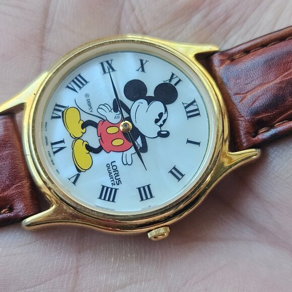 Vintage Lorus Quartz Wristwatch Minnie Mouse Disney Brown Leather strap Watch - Picture 1 of 11